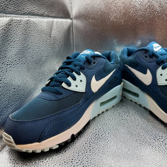 Size‎ 11 Nike Air Max 90 Essentials Blue Womens Athletic Sneakers 616730-400 - Picture 4 of 12